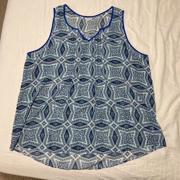 Eyeshadow Blue Geometric Women's Top - Picture 1 of 11
